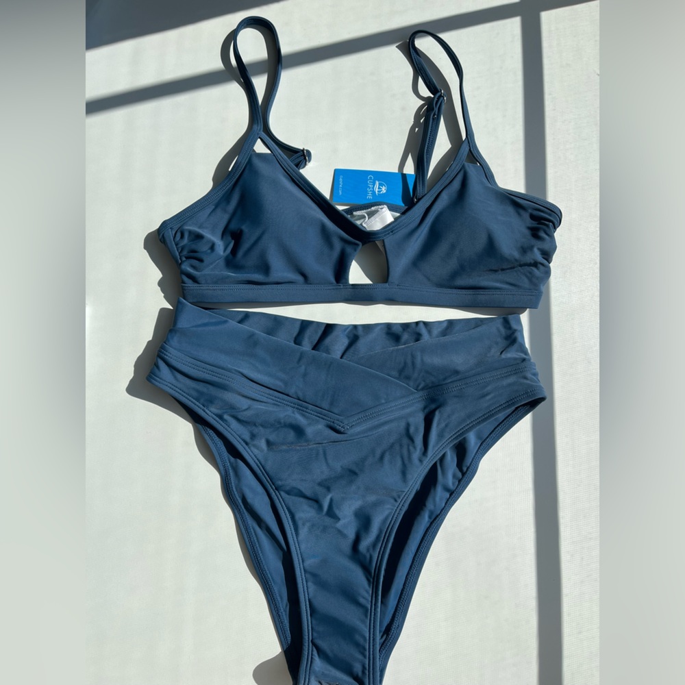 NWT Cupshe Blue high waisted bikini cross waist